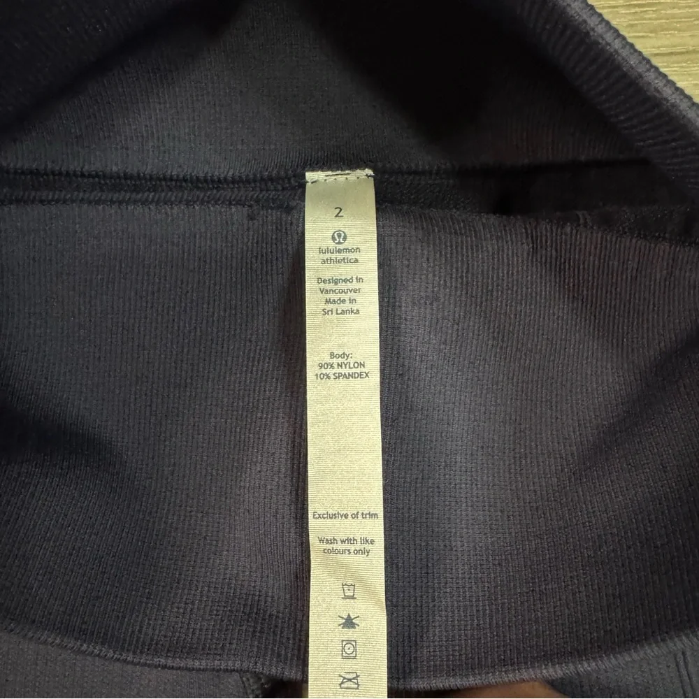 NWT Lululemon Women's In The Flow Crop II in Cabu Blue Size 2